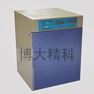 303-0A数显电热培养箱 
